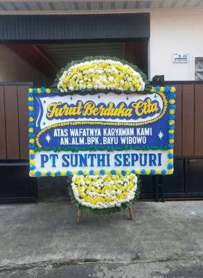 Papan Bunga Duka di Rejonegoro