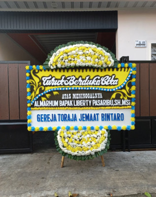 Papan Bunga Duka di Rejonegoro