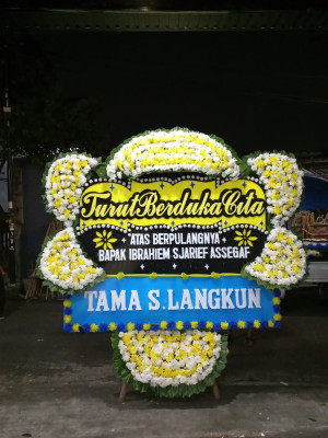 Papan Bunga Duka di Rejonegoro